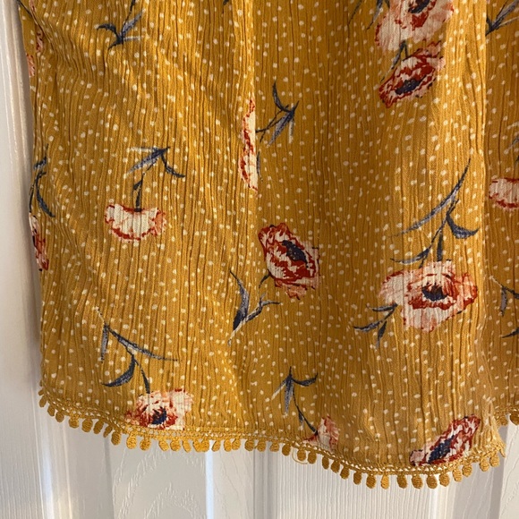 Xhilaration mustard yellow top - Picture 4 of 6